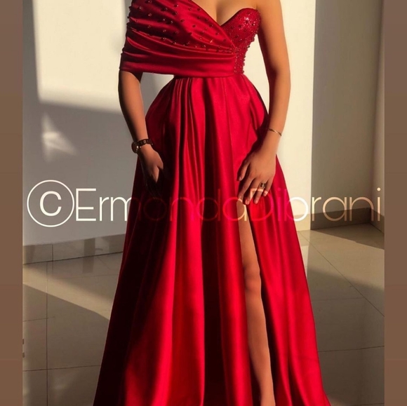 Dinner Gown - Picture 3 of 9